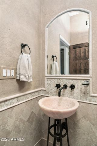 5737 E Hedgehog Place, Scottsdale, AZ 85266