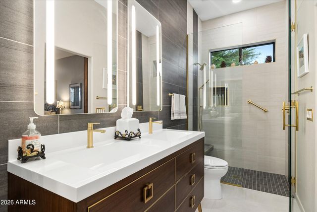 5737 E Hedgehog Place, Scottsdale, AZ 85266