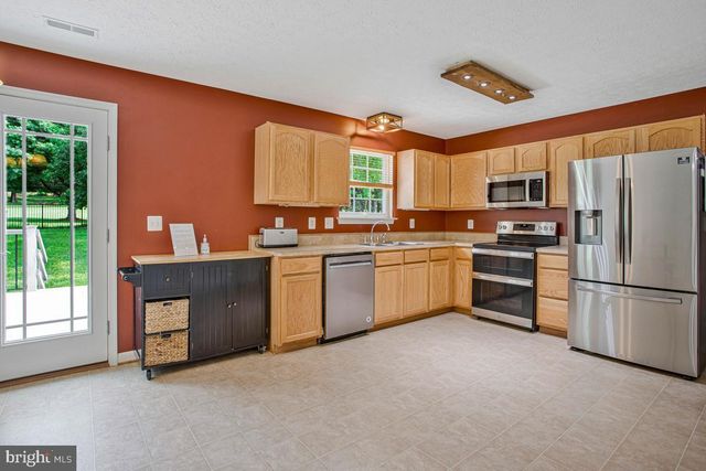 35466 GOLF COURSE DR, Mechanicsville, MD 20659