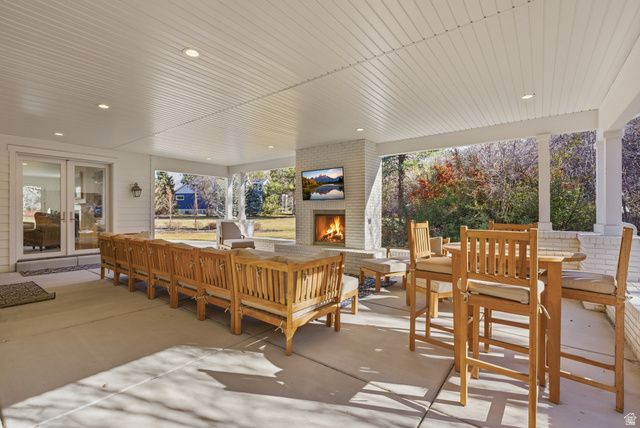 2152 E CREEK RD, Sandy, UT 84093