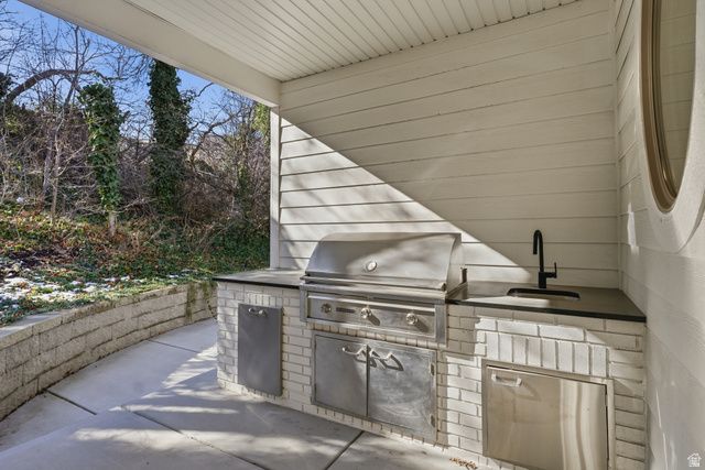 2152 E CREEK RD, Sandy, UT 84093