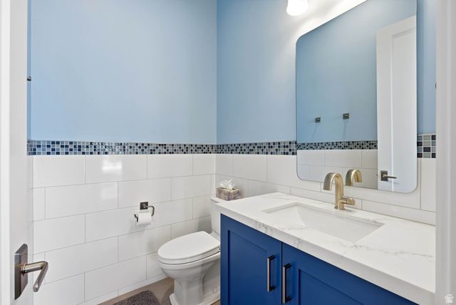 2152 E CREEK RD, Sandy, UT 84093