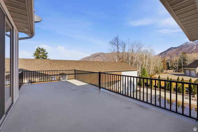 2152 E CREEK RD, Sandy, UT 84093