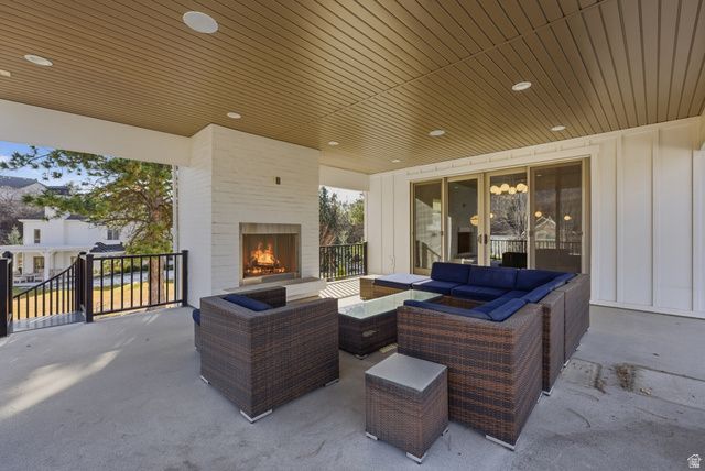 2152 E CREEK RD, Sandy, UT 84093