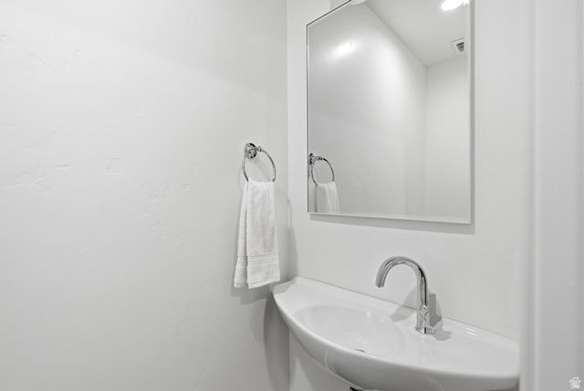 2152 E CREEK RD, Sandy, UT 84093