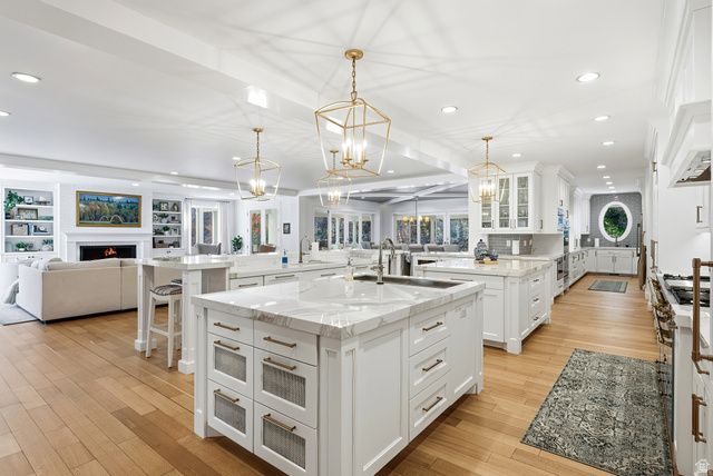 2152 E CREEK RD, Sandy, UT 84093