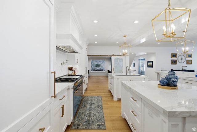 2152 E CREEK RD, Sandy, UT 84093