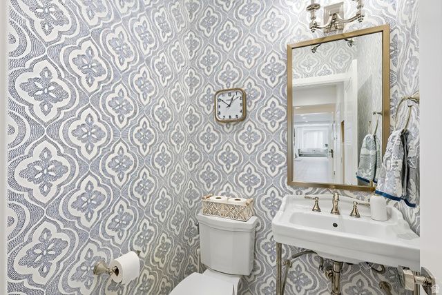 2152 E CREEK RD, Sandy, UT 84093