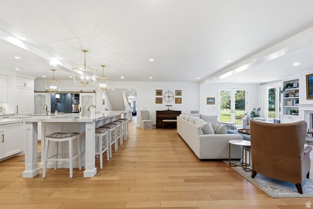 2152 E CREEK RD, Sandy, UT 84093