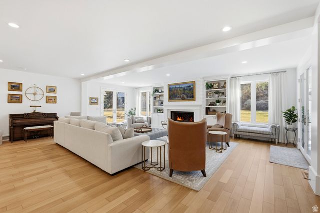 2152 E CREEK RD, Sandy, UT 84093