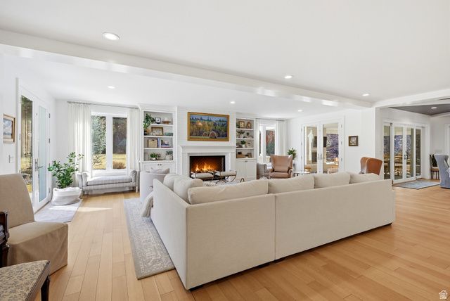 2152 E CREEK RD, Sandy, UT 84093