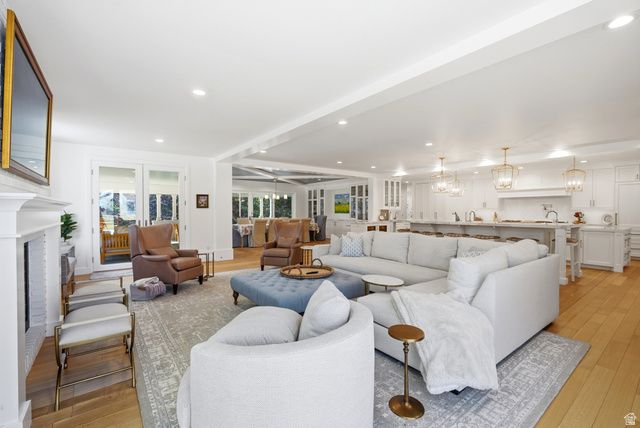 2152 E CREEK RD, Sandy, UT 84093