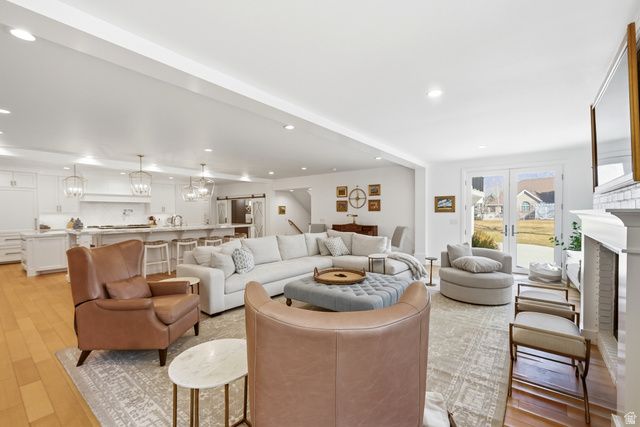 2152 E CREEK RD, Sandy, UT 84093