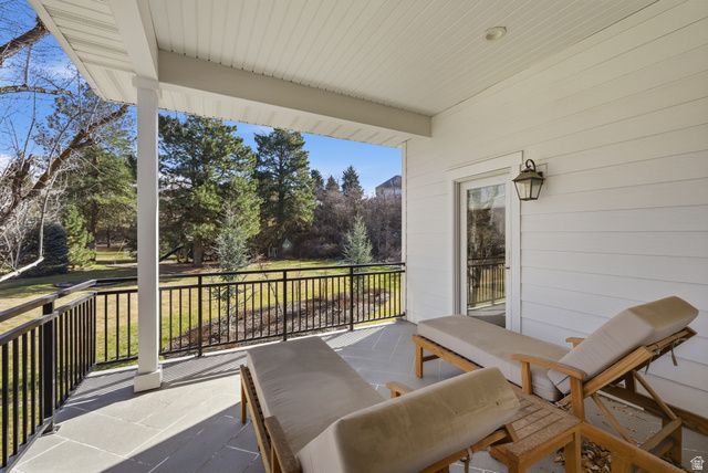 2152 E CREEK RD, Sandy, UT 84093