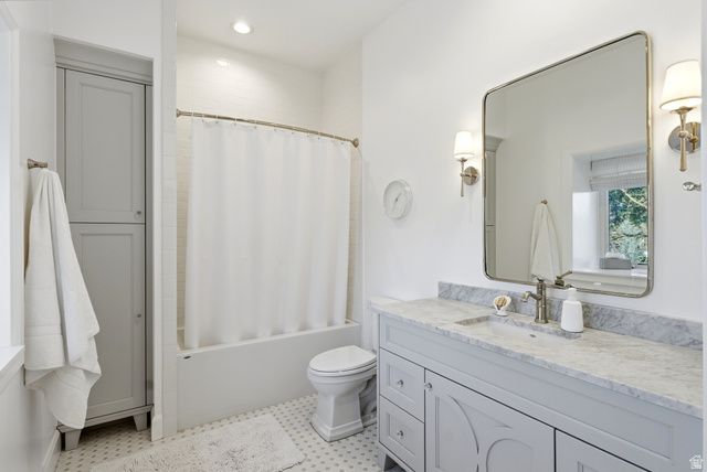 2152 E CREEK RD, Sandy, UT 84093