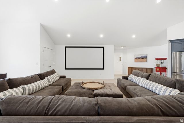 2152 E CREEK RD, Sandy, UT 84093