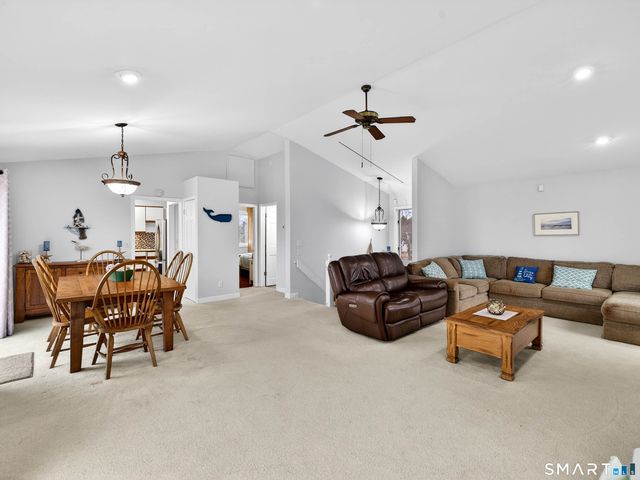 18 Noble Avenue, Groton, CT 06340