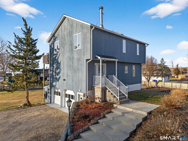 18 Noble Avenue, Groton, CT 06340