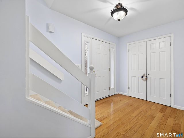 18 Noble Avenue, Groton, CT 06340