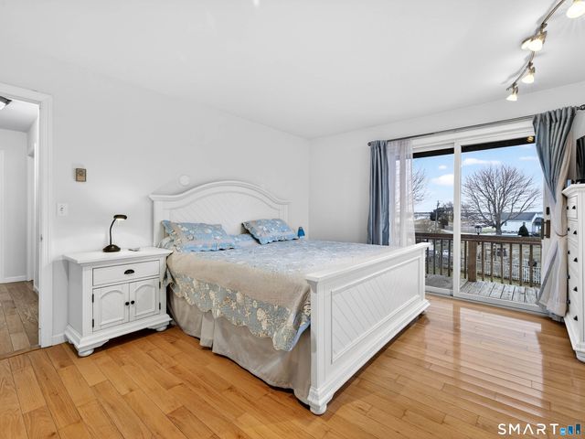 18 Noble Avenue, Groton, CT 06340