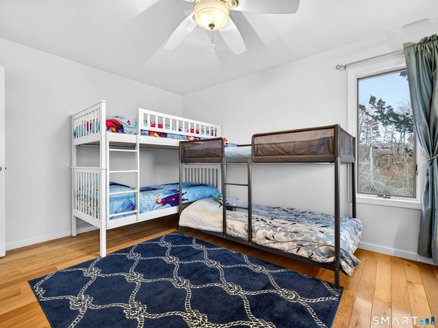 18 Noble Avenue, Groton, CT 06340