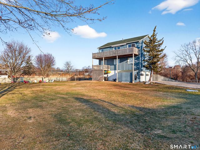 18 Noble Avenue, Groton, CT 06340