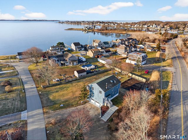18 Noble Avenue, Groton, CT 06340