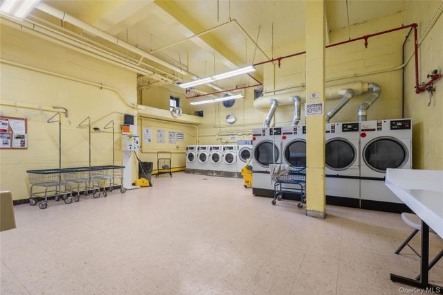 9935 59th Avenue 6C, Corona, NY 11368