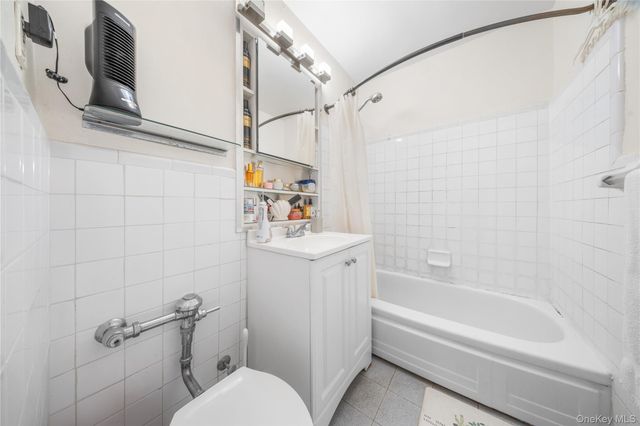 9935 59th Avenue 6C, Corona, NY 11368