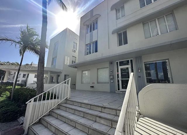 3700 Collins Avenue S306, Miami Beach, FL 33140