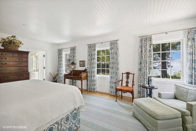 15360 Lakeshore Road, Lakeside, MI 49116