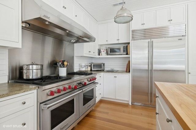 15360 Lakeshore Road, Lakeside, MI 49116