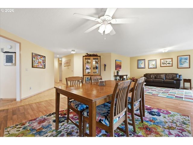 2804 Se SPYGLASS Dr, Vancouver, WA 98683