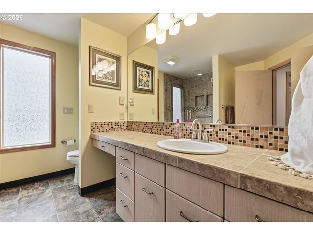 2804 Se SPYGLASS Dr, Vancouver, WA 98683