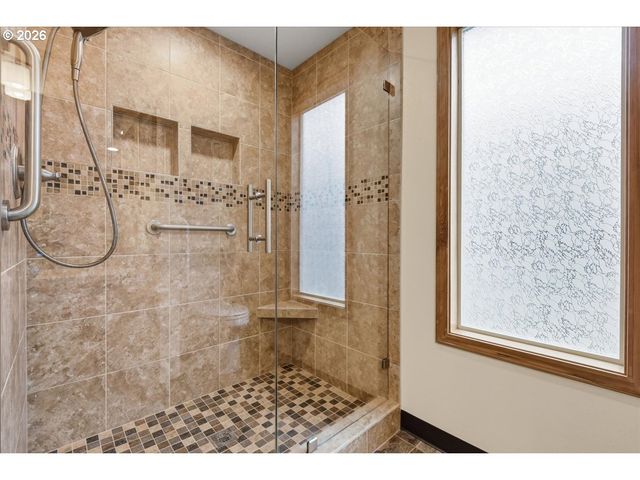 2804 Se SPYGLASS Dr, Vancouver, WA 98683