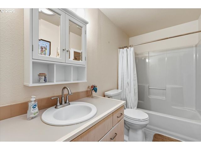 2804 Se SPYGLASS Dr, Vancouver, WA 98683