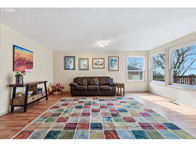 2804 Se SPYGLASS Dr, Vancouver, WA 98683