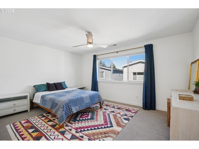 938 Sw ADRIAN Ter, Beaverton, OR 97005
