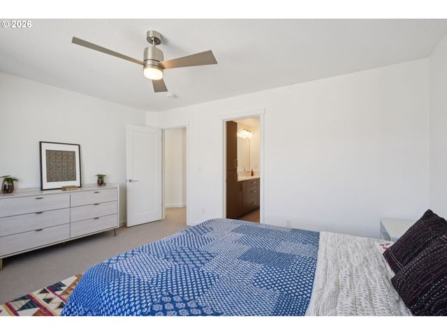 938 Sw ADRIAN Ter, Beaverton, OR 97005