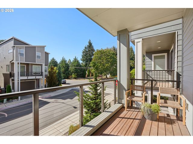 938 Sw ADRIAN Ter, Beaverton, OR 97005