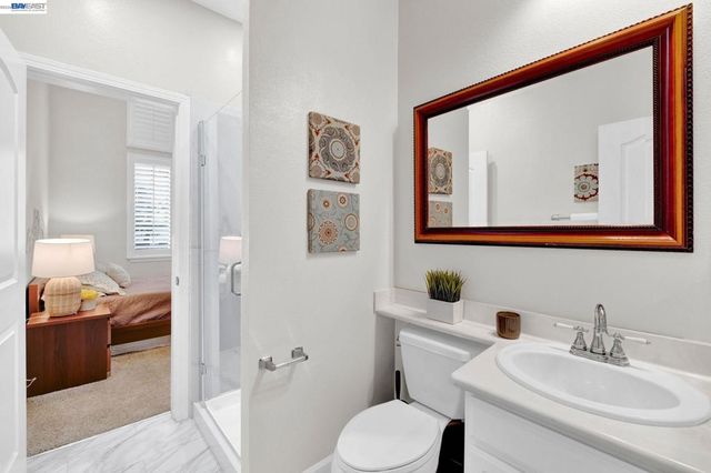 6197 Yardley Ln, San Ramon, CA 94582