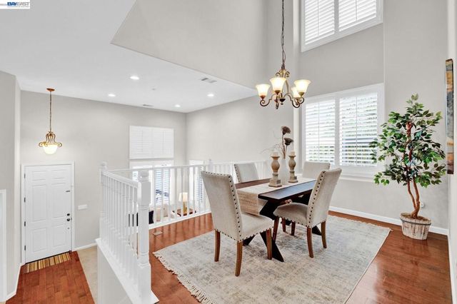 6197 Yardley Ln, San Ramon, CA 94582