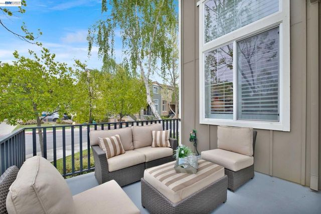 6197 Yardley Ln, San Ramon, CA 94582