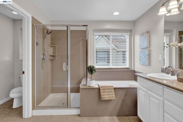 6197 Yardley Ln, San Ramon, CA 94582