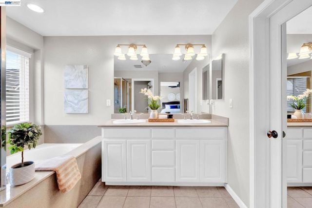 6197 Yardley Ln, San Ramon, CA 94582