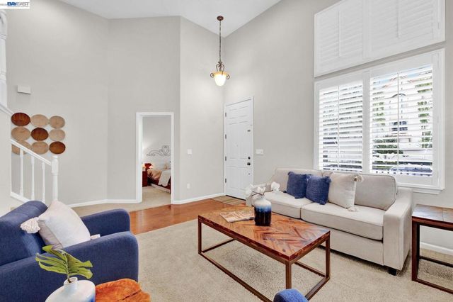 6197 Yardley Ln, San Ramon, CA 94582