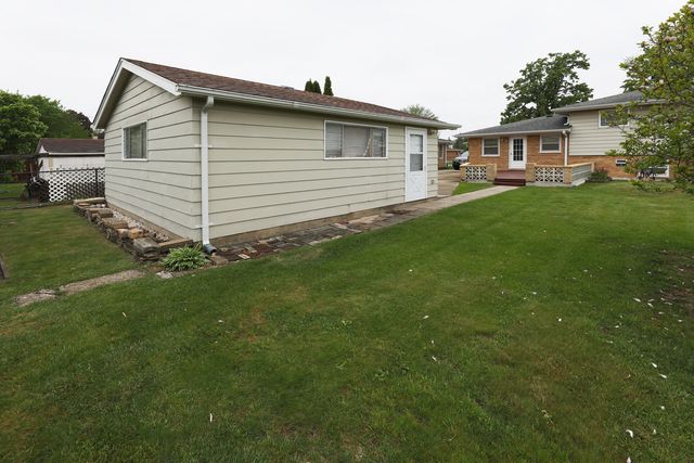1065 Irwin Avenue, Des Plaines, IL 60018