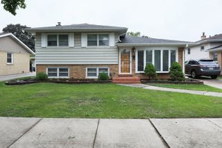 1065 Irwin Avenue, Des Plaines, IL 60018