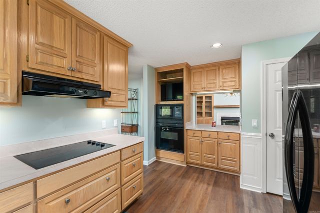 10 Princesa Lane, Hot Springs Village, AR 71909