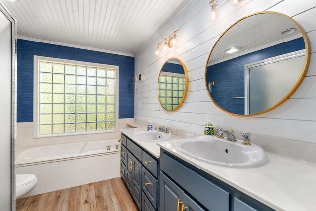 10 Princesa Lane, Hot Springs Village, AR 71909